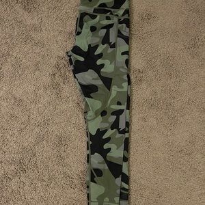 Zyia Light n Tight 7/8 Green Camo